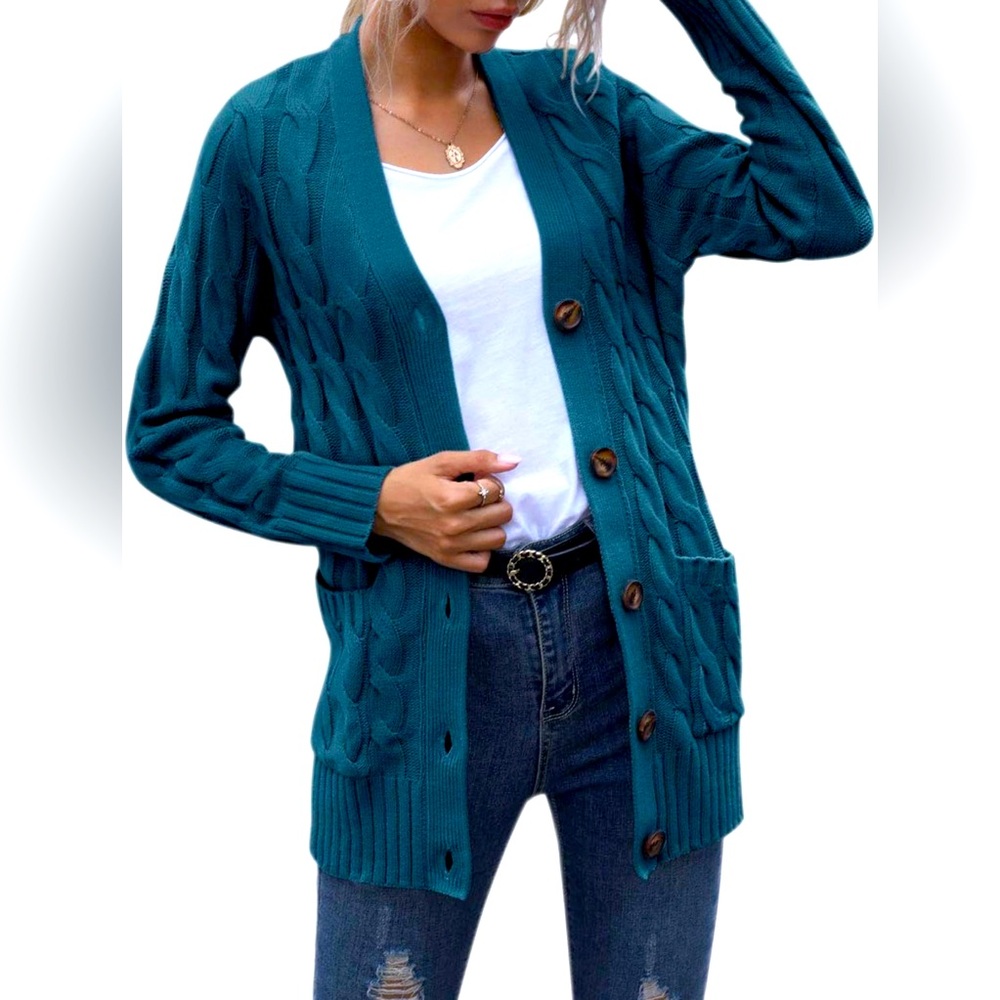 brand new with tags 
Brand: Merokeety 
Women’s long sleeve cable knit sweater